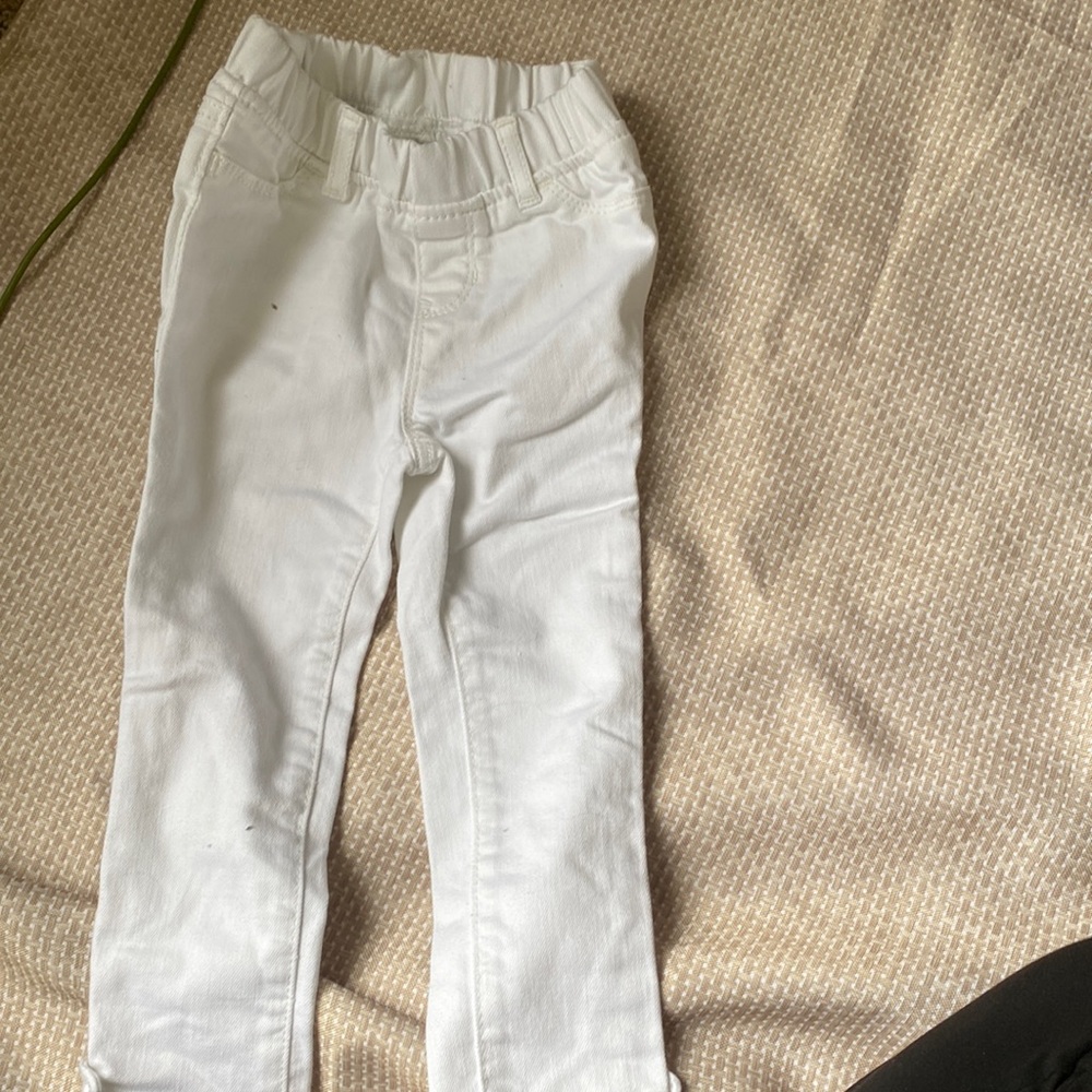 White jegging gap
